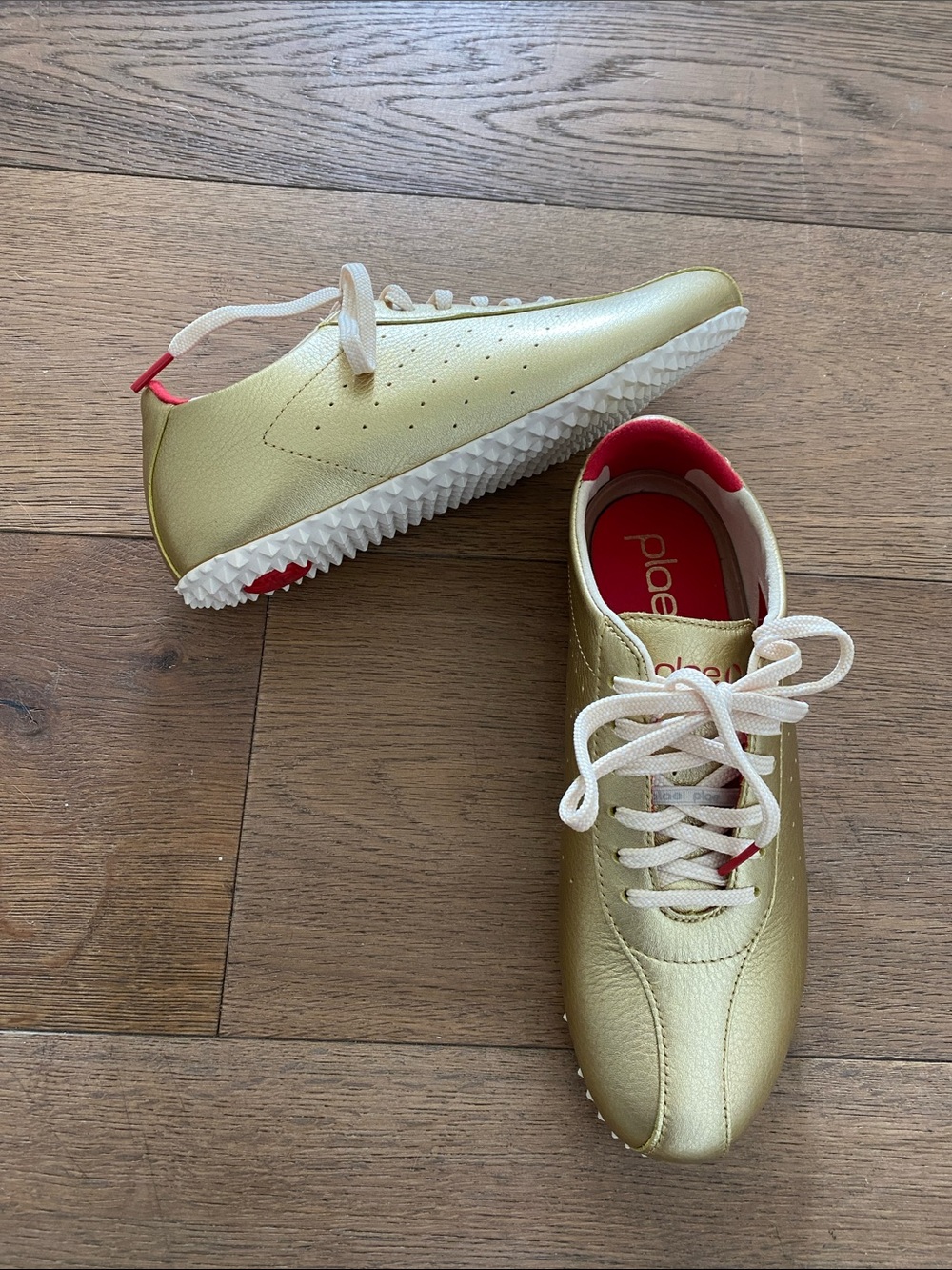 PLAE  "Sun" Gold Lace-Up Sneakers Unisex Women’s 7.5 Metallic Retro NEW